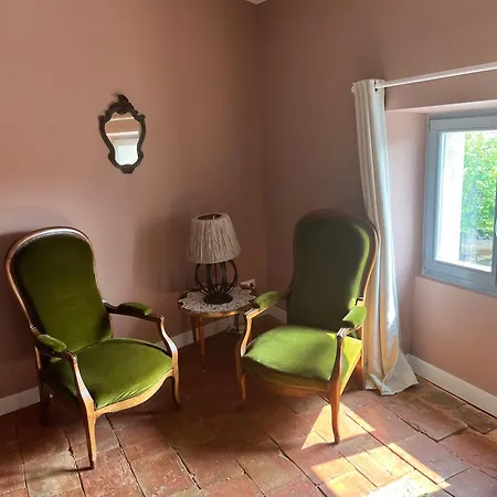 Le Domaine De Bed & Breakfast