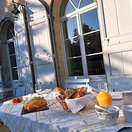 Le Domaine De Bed & Breakfast 4*