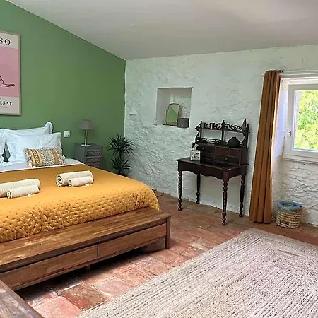Le Domaine De Bed & Breakfast Villespy